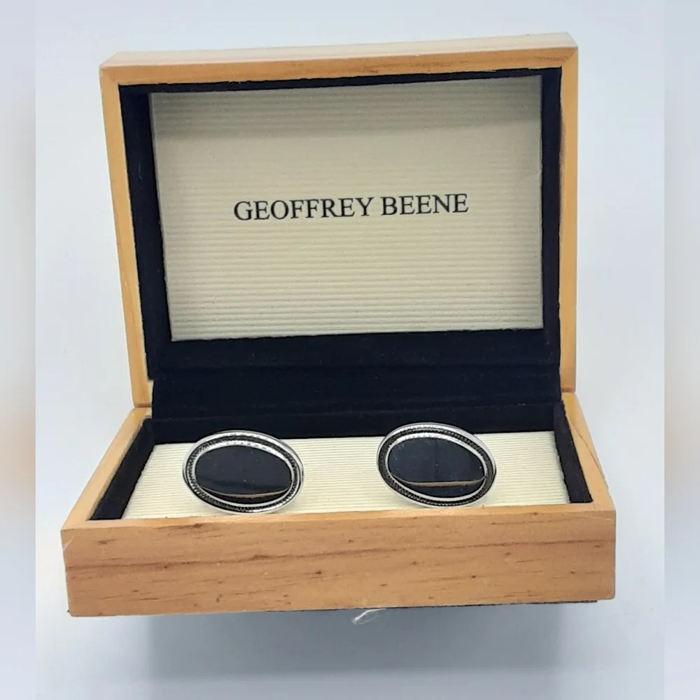 Geoffrey Beene Vintage Oval Silver Tone Cufflinks In Wooden Box.